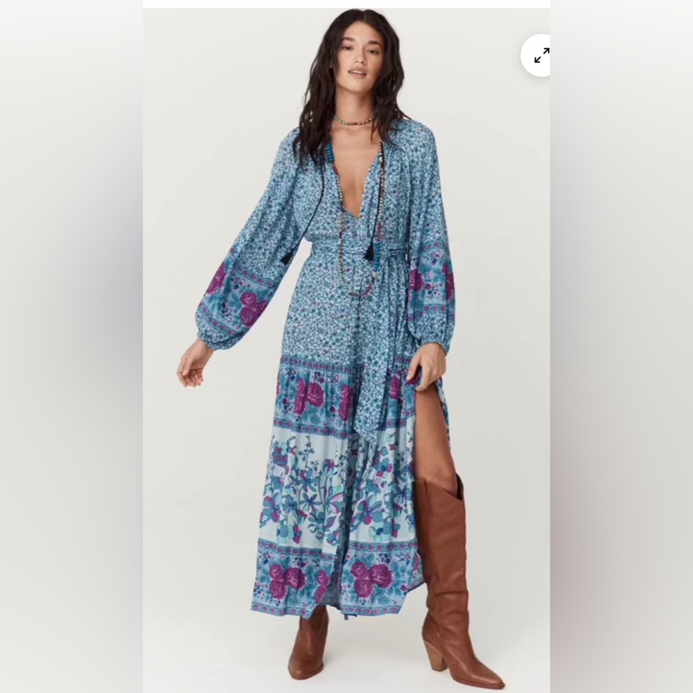 Spell Love Jetty Dress in Nirvana sz XS *very oversized* *worn only 1 time*